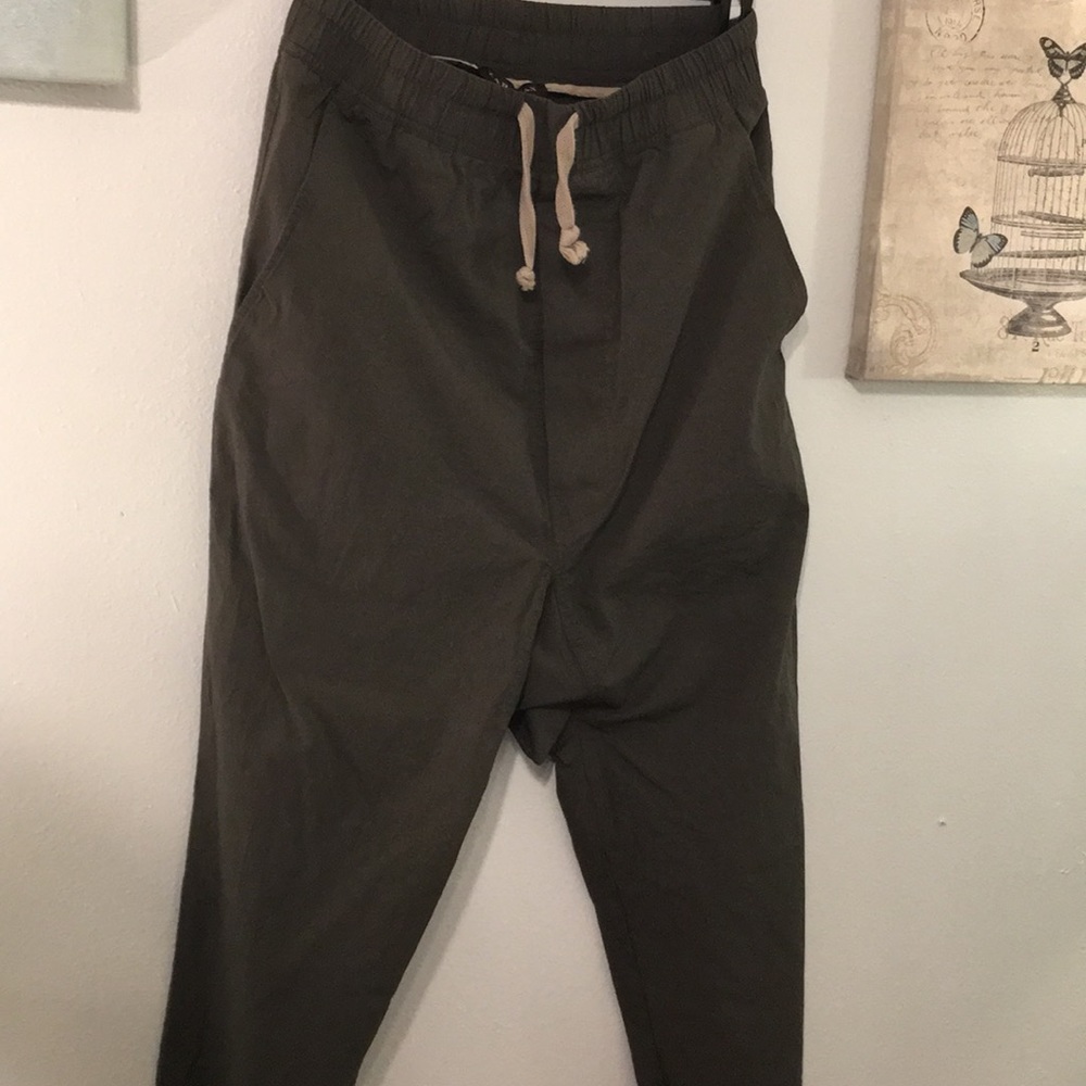 Zara Green Capri Pants